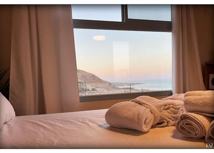 Dead Sea Rooftop - גג ים המלח