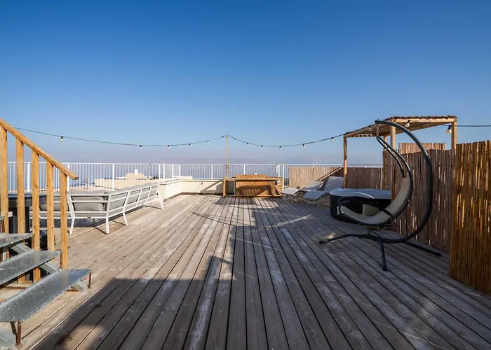 Dead Sea Rooftop - גג ים המלח