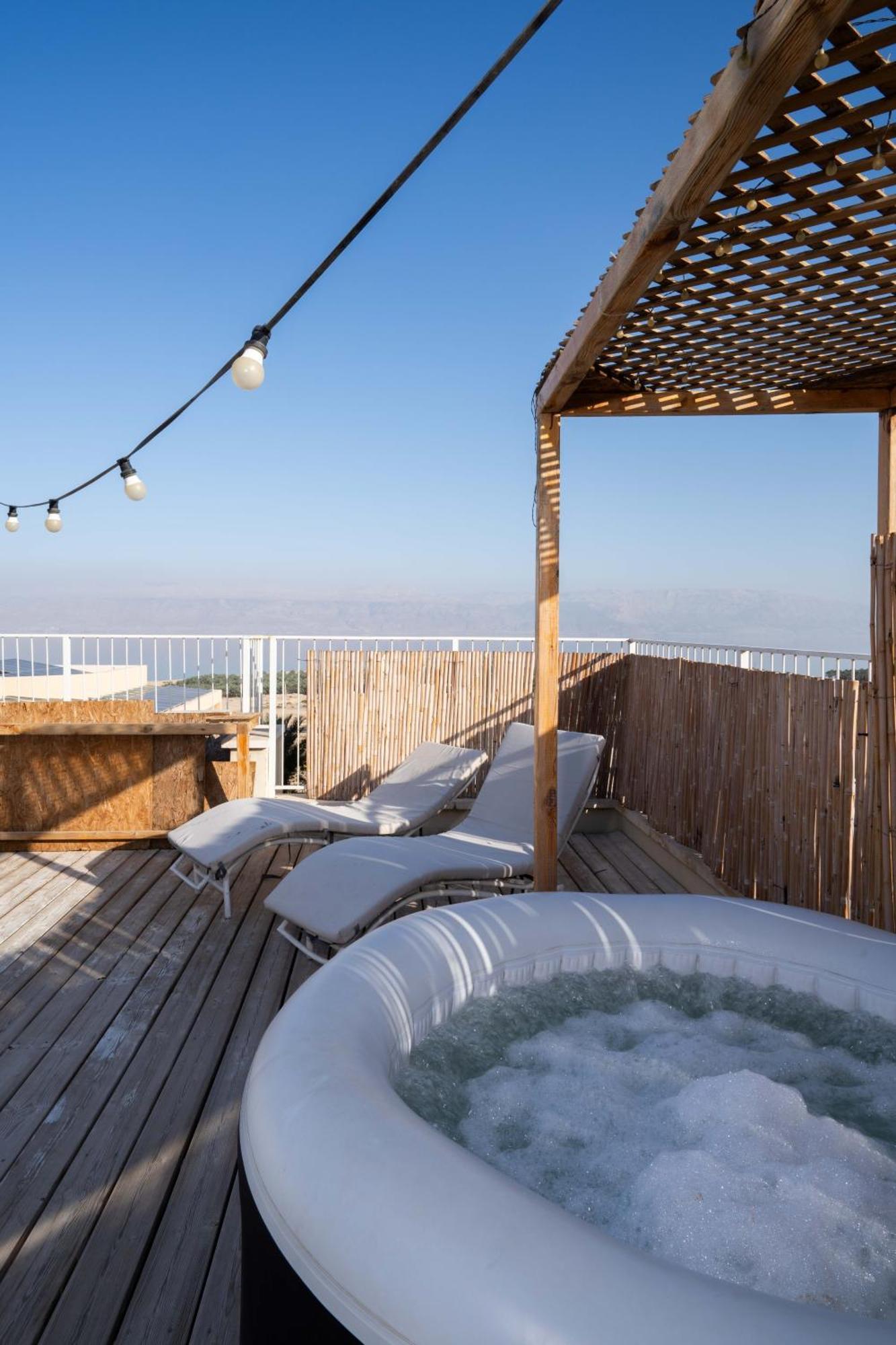 Dead Sea Rooftop - גג ים המלח *